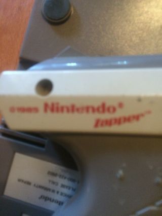 Vintage Nintendo NES Console - - - 7
