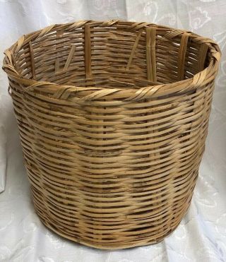 Large Round Wicker Basket Shabby Vintage 12 " Diameter X 11 - 3/4 " Tall For Plants