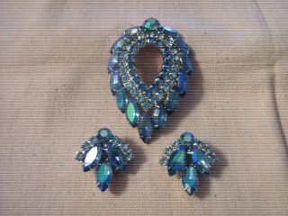 Vintage Delizza & Elster For Sarah Coventry Pin/earring Set " Blue Lagoon " 1964