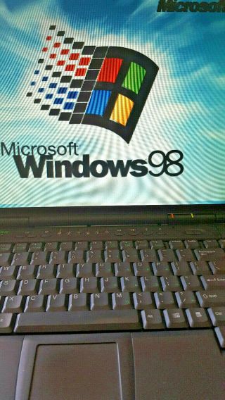 Vintage GATEWAY SOLO 9300 Windows 98 Laptop Microsoft Great 2