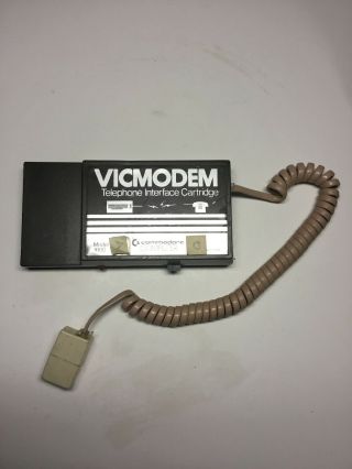 Commodore Vicmodem Model 1600 Telephone Interfac Cartridge Vic 20 Modem 64 C64