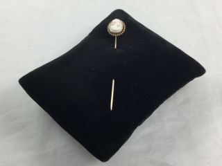 Vintage 10K Yellow Gold Victorian Stick Pin With White Shell Bezel Set Cameo 5