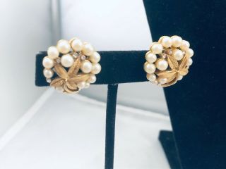 Vtg.  Crown Trifari Faux Pearl & Rhinestone Flowers Clip On Earrings