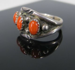 Vintage Paul Largo Native American Navajo Red Coral & Sterling Silver Ring Yqz