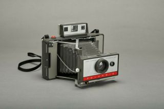 Vintage Polaroid Automatic 220 Land Camera