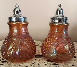 Vintage Imperial Glass Marigold Carnival Grape And Cable Salt And Pepper Shakers