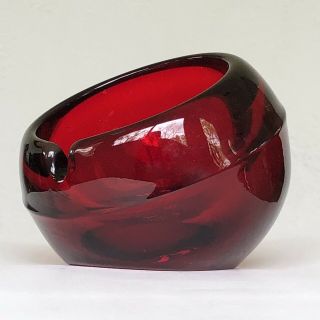 Vtg Mid Century Viking Glass Ruby Red Orb Sphere Retro Round Ashtray 4.  25”
