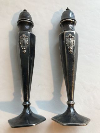 W.  B.  Mfg.  Co.  Set Of Vintage Silver Plated Salt And Pepper Shakers Tall Mcm