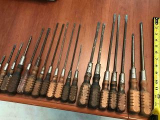 Set Of 19 - Mac Tools - Screwdrivers - Vintage - Wood