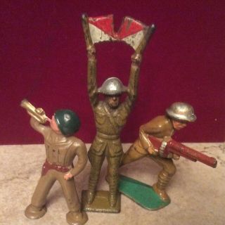 Vintage Metal Lead Toy Military Soldiers Bugler,  Flagger,  Gunner,  Manoil/barclay