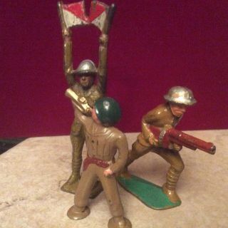 Vintage Metal Lead Toy Military Soldiers BUGLER,  FLAGGER,  GUNNER,  Manoil/Barclay 2