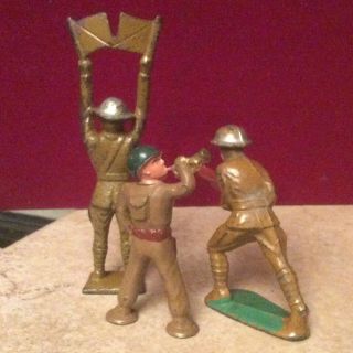 Vintage Metal Lead Toy Military Soldiers BUGLER,  FLAGGER,  GUNNER,  Manoil/Barclay 3