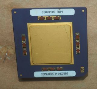 HP 1FC4 - 0001 Goldtop desoldered chip (not cpu but quite good looking) 3