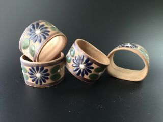 Set Of 4 Large Vintage Mexican Stoneware Pottery Napkin Rings Hand Painted Daisy