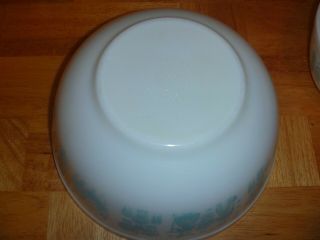 Vintage Pyrex Bowls Amish Butterprint 401 1 1/2 Pt.  403 2 1/2 Qt. 4