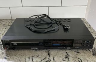 Vintage Sony Cdp - 70 Digital Single Compact Disc Cd Player,  And