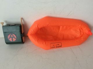 Vintage Gi Joe Adventure Team 1970’s Rescue Raft Action Back Pack With Oars