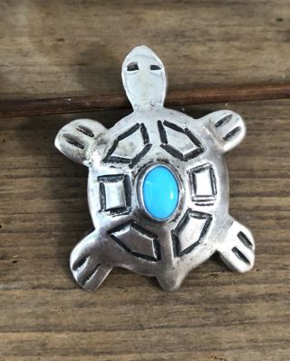 Vintage Navajo Artisan Signed Sterling Silver & Turquoise Turtle Brooch Pin