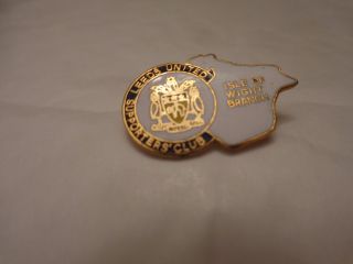 Classic Vintage Leeds United Isle Of Wight Branch Sc Football Pin Badge