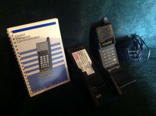 Vintage Motorola Digital Personal Communicator Flip Cell Phone Gold Series