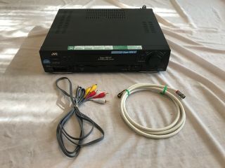 Jvc Hr - S4500u S - Vhs Recorder Et Hi - Fi Vcr W/ Av Cables