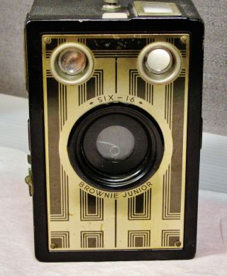 Vintage KODAK Six - 16 BROWNIE JUNIOR Camera Made In USA 2