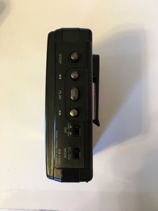 Vtg.  Sony Walkman Cassette/Radio WM - F2081,  Headphone MDR - 022,  Speakers SRS - 5 6