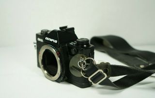 Vintage Olympus OM - 2S Program 35mm SLR Film Camera w/ Two Lenses & Accessories 3