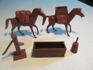 Vintage Marx Custer/giant Fort Apache Pack Horses/accessories