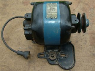 Vintage General Electric Co.  Model 27468 SA 1/4 HP 1725 RPM Motor,  2 Piece Base 2