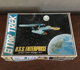 Vintage 1970’s Amt Star Trek Uss Enterprise Model Kit S951