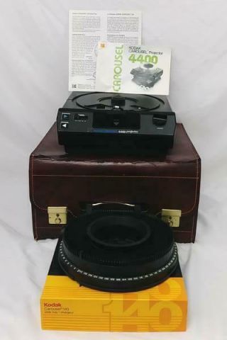 Vintage Kodak Carousel 4400 Slide Projector With Remote,  Carousel & Carry Case