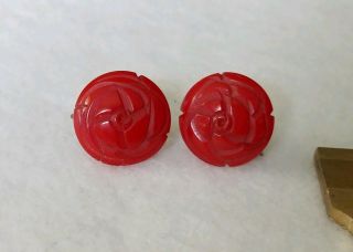 Vtg Bakelite Carved Flower Cherry Red Screw - Back Earrings Brass 18mm