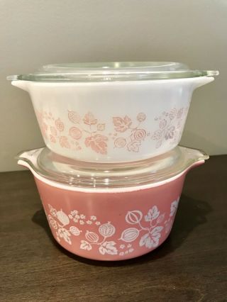 Vintage Pyrex Pink Gooseberry 471,  472 With Lids