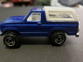 Vintage 1980 Hot Wheels Blue Ford Bronco With Motorcycle 1:64 Diecast