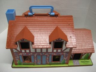 Vintage Fisher Price Little People 952 Play family house complete with 7