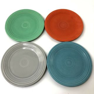 Set Of 4 Vintage Homer Laughlin Fiestaware 9 " Luncheon Plates Red/orange Green