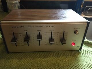 Vintage Realistic Stereo Frequency Equalizer Model 31 - 1986
