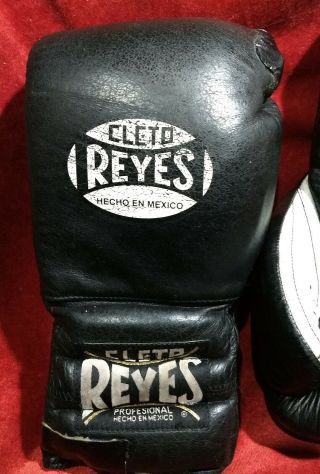 VTG 80 ' Boxing Gloves by CLETO REYES México Leather 2
