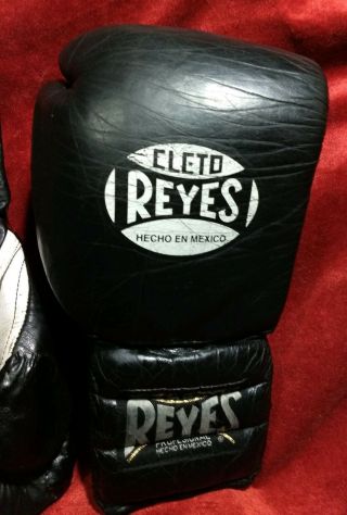 VTG 80 ' Boxing Gloves by CLETO REYES México Leather 6