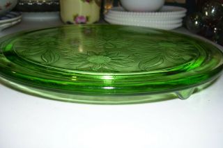 Lovely Vintage GREEN Depression Glass Footed Cake Stand w/Daisy ' s 3