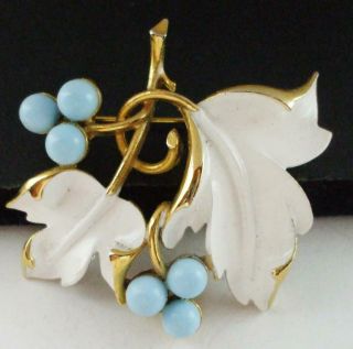 Pretty Vintage Sarah Coventry Flower Pin Brooch W/white Enamel Powder Blue Beads