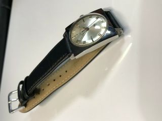 Vintage 1960 ' s.  Ben Deluxe gents watch.  Running and keeping reasonable time. 6