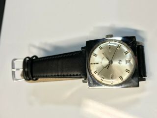 Vintage 1960 ' s.  Ben Deluxe gents watch.  Running and keeping reasonable time. 8