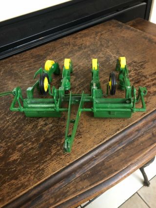John Deere 495 Corn Planter Vintage 1/16 toy 4 row die cast w/ 1 Marker 4