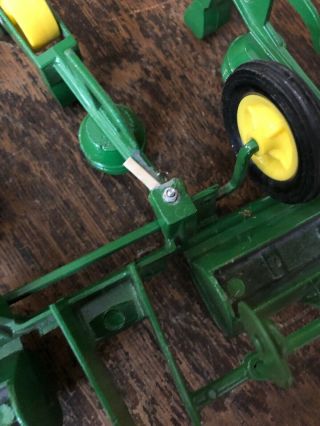 John Deere 495 Corn Planter Vintage 1/16 toy 4 row die cast w/ 1 Marker 7
