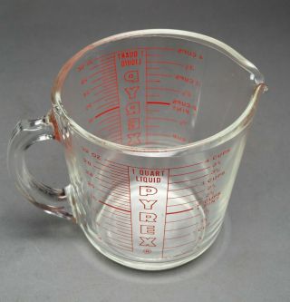 Vintage Pyrex 1 Quart 4 Cup 32 Oz.  Measuring Cup D Handle Glass Red Letter