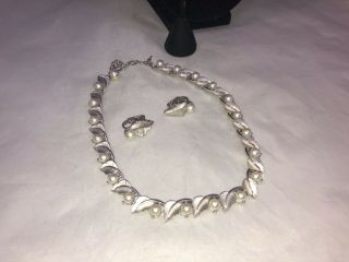 Vtg.  Crown Trifari Demi Faux Pearl & Silver Tone Leaves Necklace/earrings