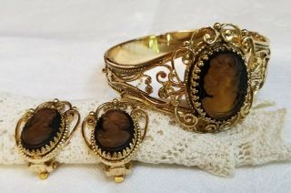 Vintage Whiting & Davis Glass Intaglio Cameo Gold Tone Bracelet Clip On Earrings