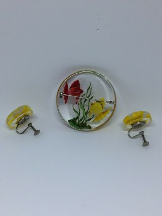 Vintage Lucite Fish Brooch Pin And Earring Set 7
